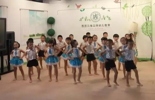 海珠丨昌岗东尊老爱幼联欢会“最老”遇上“最小”会发生什么