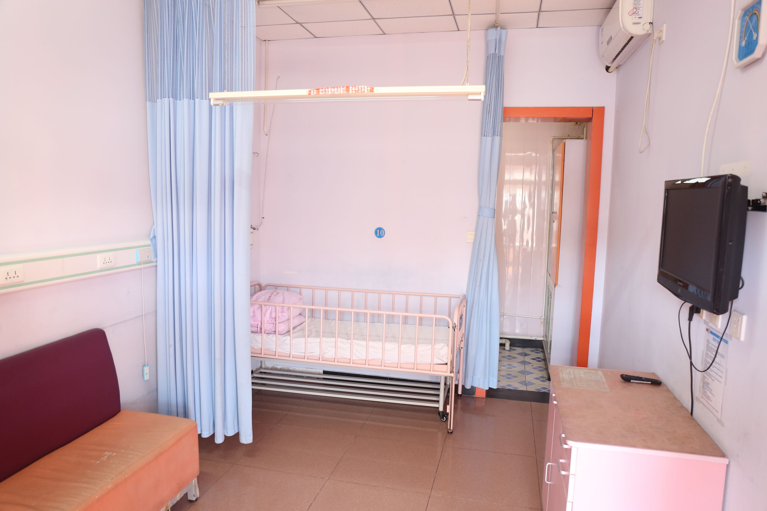 有谁在院里？病房请求支援——首儿李桥儿童医院新生儿病房