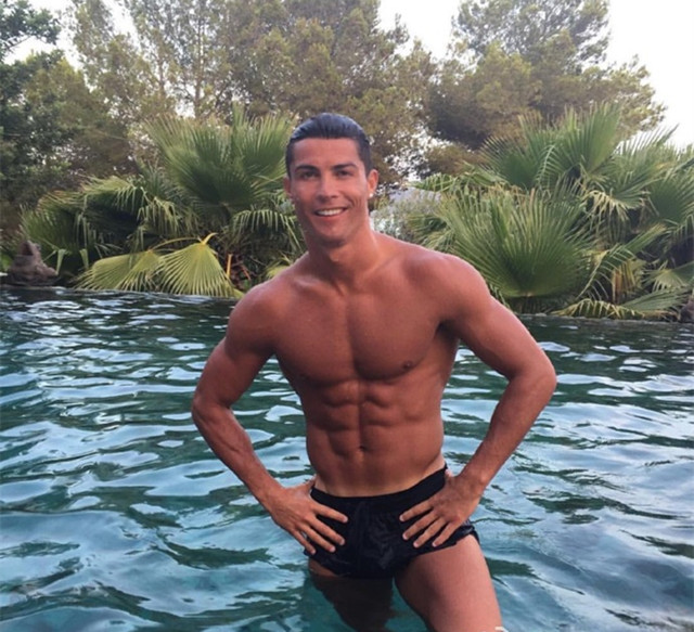 c罗的腿到底有多强,c罗巅峰时刻腿法