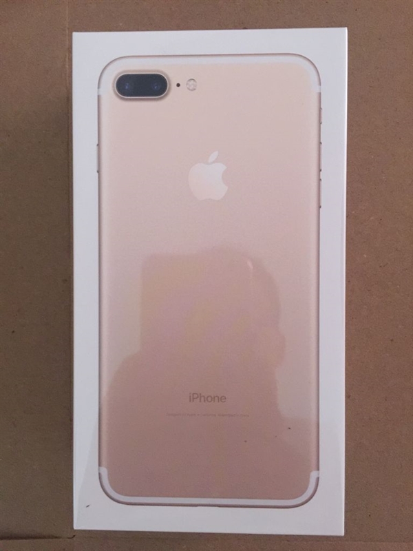 网友晒首批iPhone7开箱:黑色、玫瑰金成主流