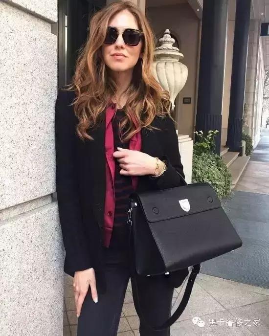 职场不输阵女生上班要背什么包？