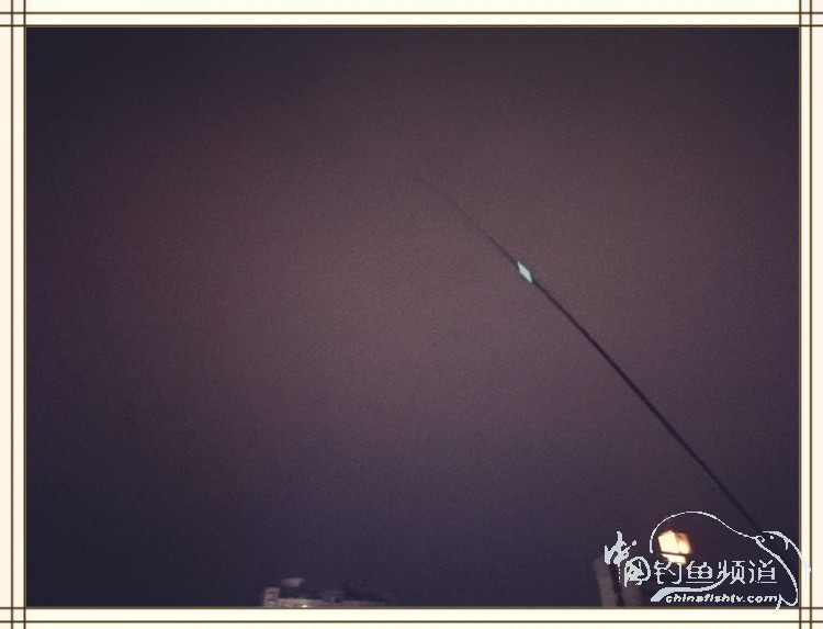 钓鱼独辟蹊径,钓鱼不求渔获