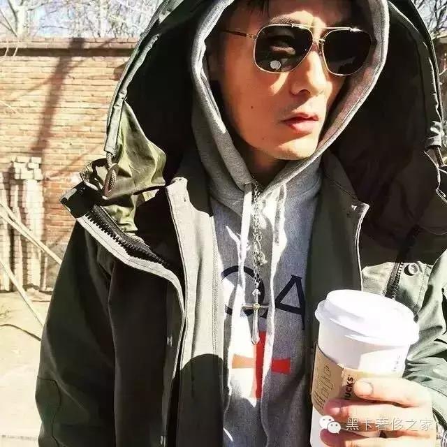 余文乐丨玩车玩表还超爱晒鞋这样的老公请给我来一打