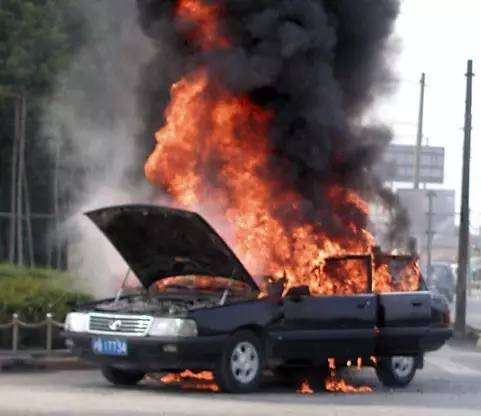 防止手机爆炸的十个方法,手机怎么瞬间爆炸