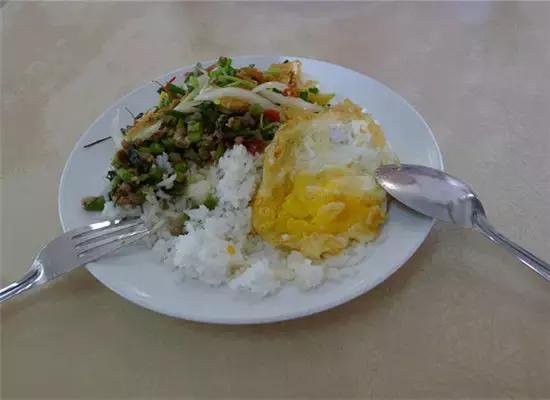 泰国100元人民币能买什么,在泰国100人民币能买到什么