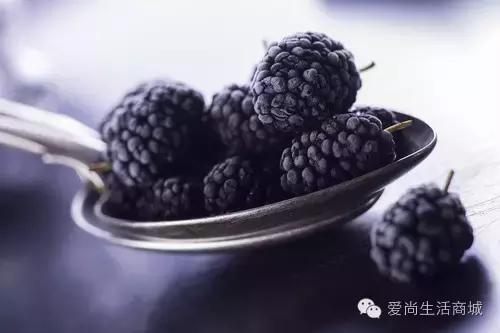 注意秋天!掉头发的高峰期来了,这可是“头”等大事。