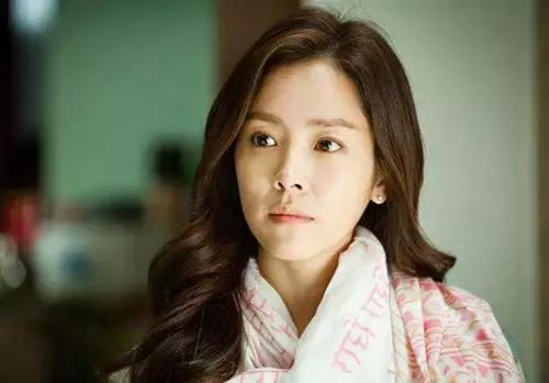 露额头很显五官吗,露额头很考验女生颜值吗