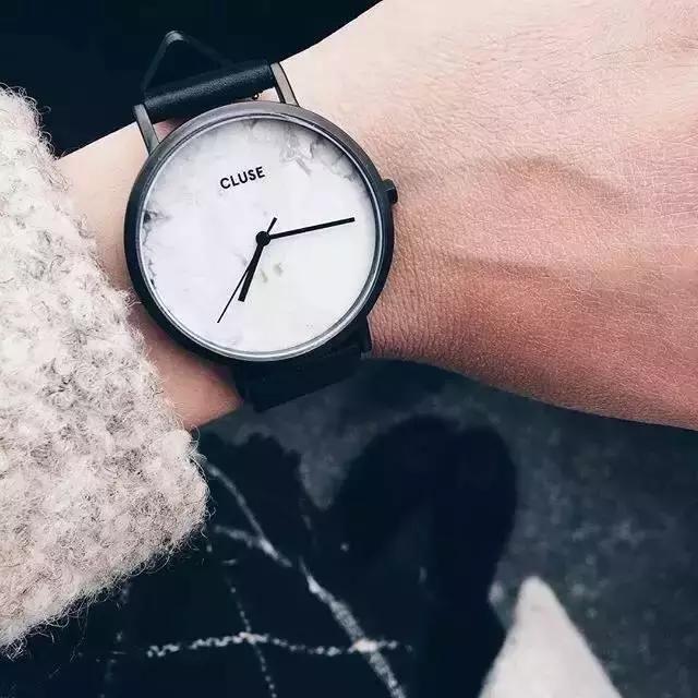 还在省吃俭用买DW手表?看完这篇不换的找我谈谈心!