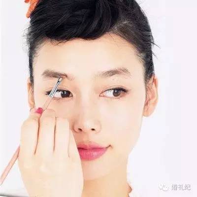 姐补妆一把好手，选半程新娘跟妆立省大洋2000！