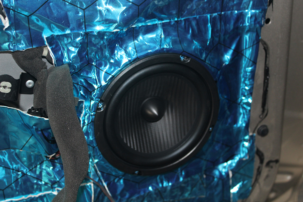 荣威550车底隔音隔热海绵垫,荣威550隔音改装案例