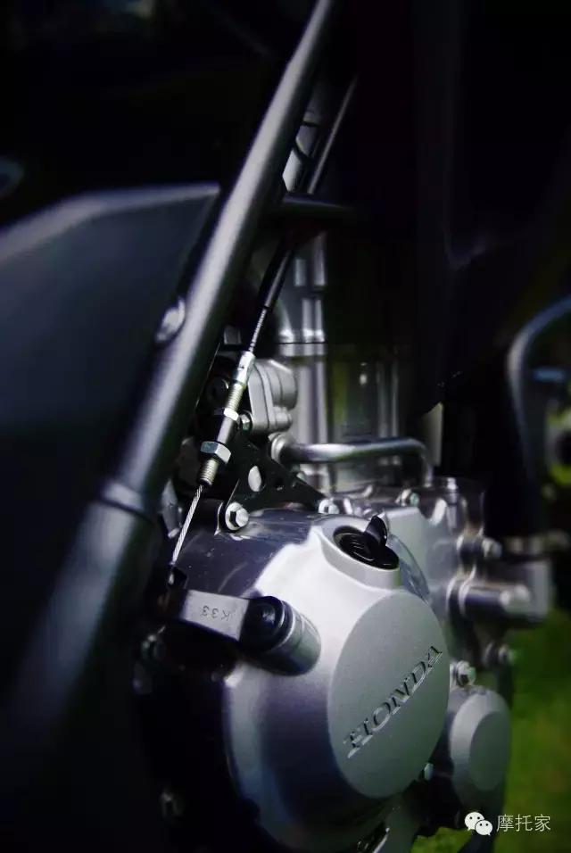 本田cb300复古摩托,本田cb300f极速视频