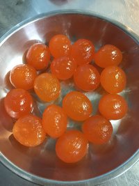 做咸蛋怎么做法最好吃不会裂壳,怎么泡咸蛋才能做出没有油的咸蛋