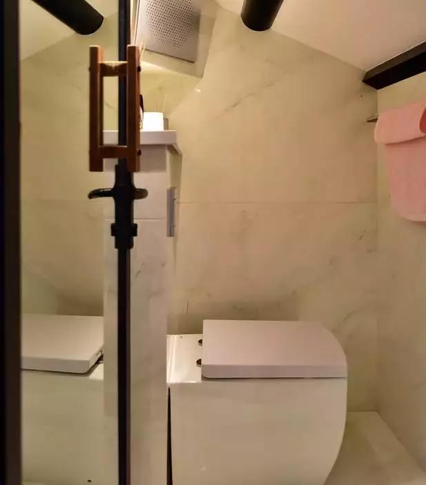 男神设计师走了以后,这间被爆改的纸片屋还能维持多久