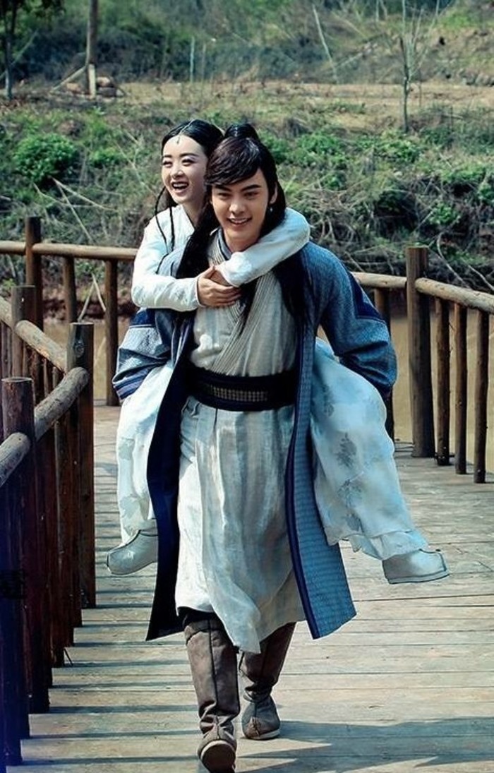 陈伟霆的香奈儿手表,陈伟霆也太会撩了宠爱手势