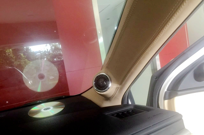 惠州飞扬驰聆丰田卡罗拉改装霸克和斯派朗音响专业汽车