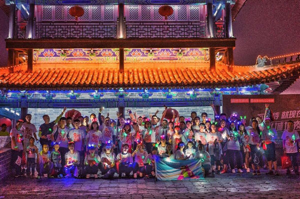 从AR夜跑说起，京东手机QQ购物如何赢心95后