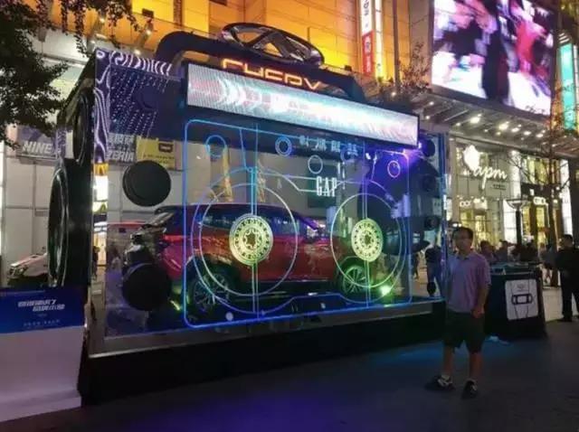 郭德纲看曹金的视频,看郭德纲观众反应