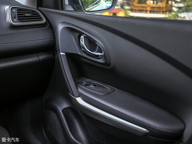 不看颜值靠性能的车,16年雷诺科雷嘉四驱评测