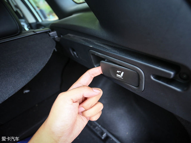 不看颜值靠性能的车,16年雷诺科雷嘉四驱评测