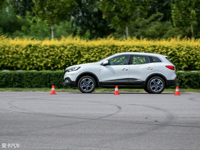 不看颜值靠性能的车,16年雷诺科雷嘉四驱评测