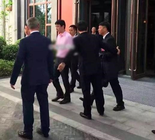 读书没用？首富王健林送“国民老公”王思聪留学读书比谁都会玩