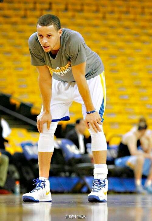 库里生涯上脚,库里的脚伤是他的生涯之痛