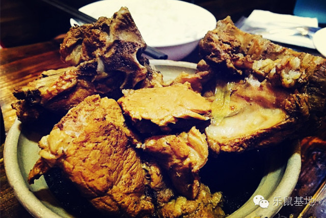 跟着影帝黄渤去尝尝青岛的美食