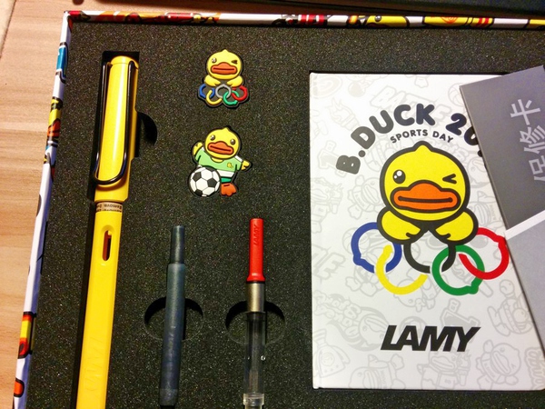 lamysafari钢笔,lamy钢笔小黄人限量款
