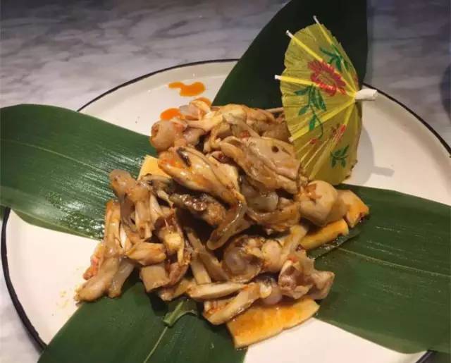 西安顺城巷附近有什么好玩的地方,西安顺城巷小吃街