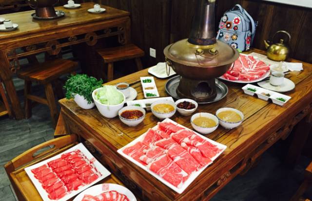 西安顺城巷附近有什么好玩的地方,西安顺城巷小吃街