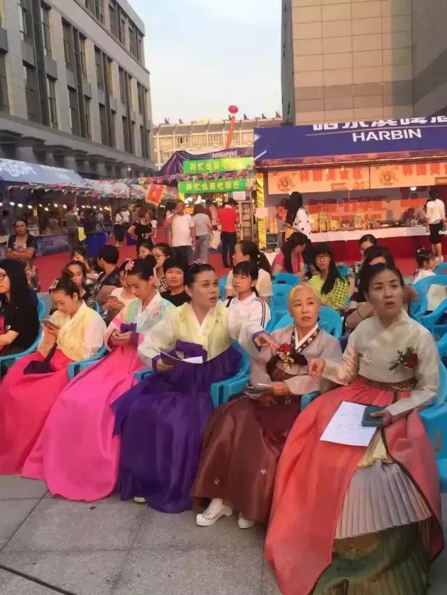 东泰万华汇美食嘉年华，中韩美食，席卷台州