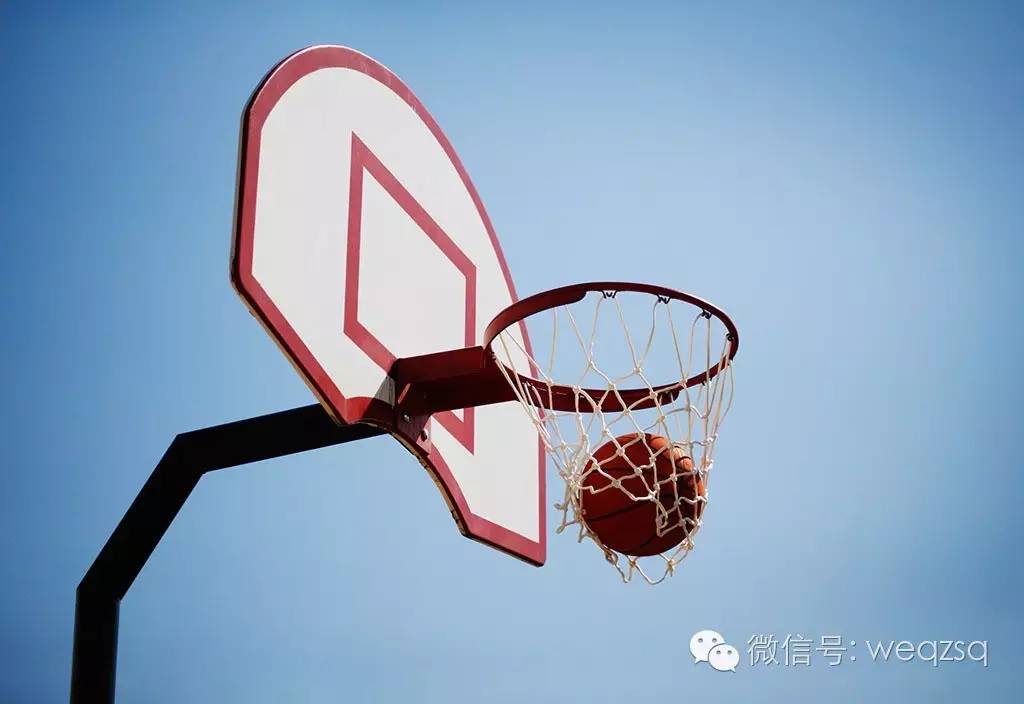 如何根据防守站位选择进攻方式,后卫必学十大进攻技巧