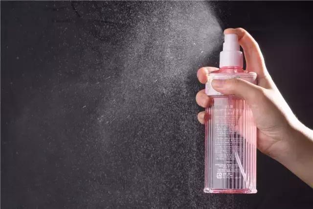 Word天!曾经不起眼的姨妈巾,这次颠覆了我们的三观