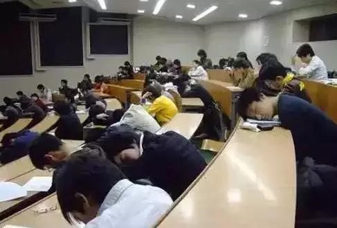 读书没用？首富王健林送“国民老公”王思聪留学读书比谁都会玩