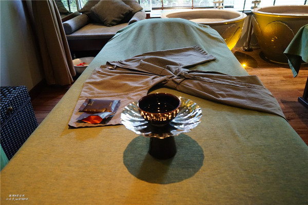 在泰国做spa享受生活的句子,泰国小姐姐体验做spa