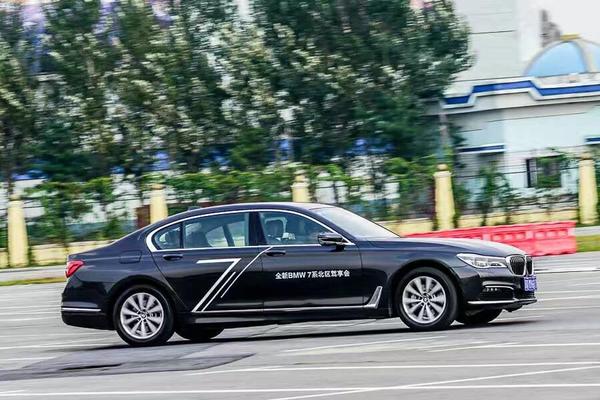 全新bmw7系碳黑,全新bmw7系评测