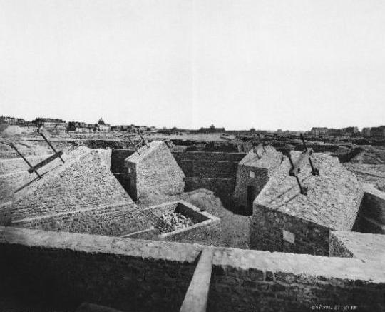 埃菲尔铁塔是世界上第几高建筑物 (埃菲尔铁塔世界最高建筑)