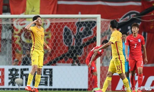 日本与韩国谁的足球实力更胜一筹,中韩足球12强精彩回放