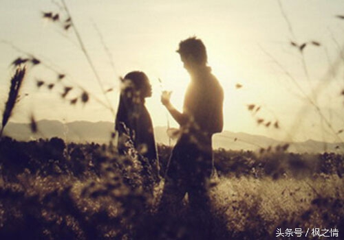 一句触动人心的话爱情,触动人心的话爱情语录