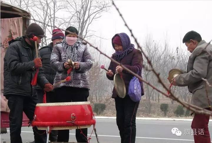 农村办婚礼拱门视频,婚礼在农村办好还是酒店好