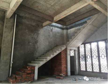 钢筋混凝土楼板加固方法,楼板开洞加楼梯后如何对楼板加固