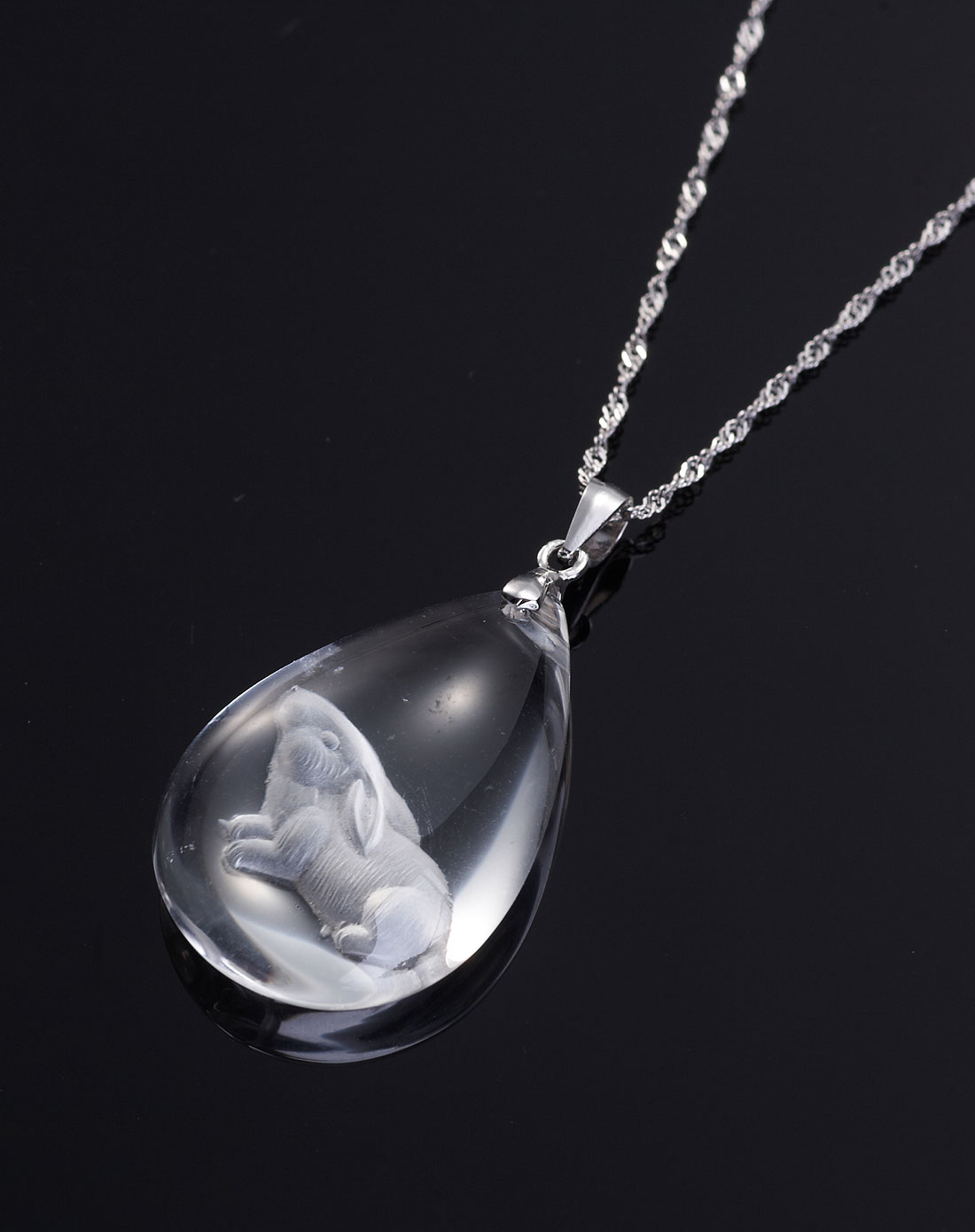 东海水晶哪个品种最好,白水晶和紫水晶哪个贵一些