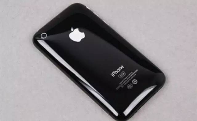 一台iPhone7可以看4次Bigbang，买10双Vans