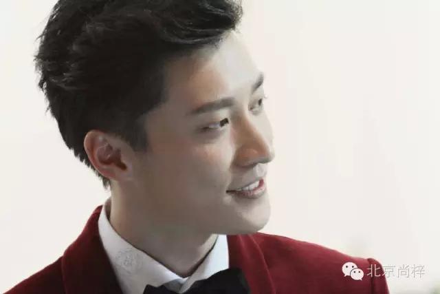 乔任梁和李嘉艾同居了吗,乔任梁同期去世的歌手