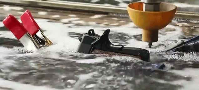 老婆,今天中午太热了,我多花了一块钱!