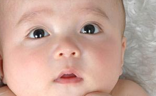 宝宝湿疹比较严重会影响喝奶吗,宝宝湿疹跟奶粉有关吗