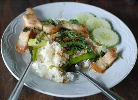 泰国100元人民币能买什么,在泰国100人民币能买到什么