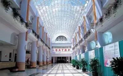 同样的三甲医院差别大不大,魔都的大医院不像小县城的医院