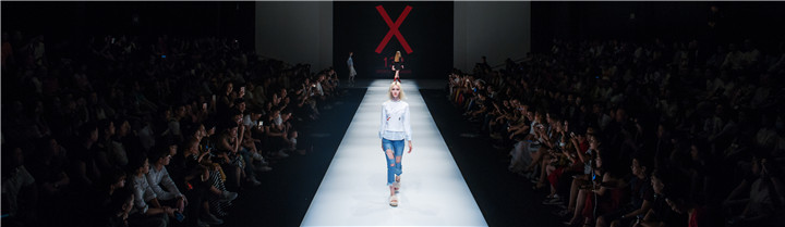 时尚播报┃X132星球时尚发布会自嗨到爆！