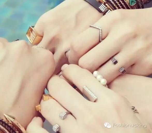 种草明星都爱的配饰时髦达人必备,种草好看的饰品